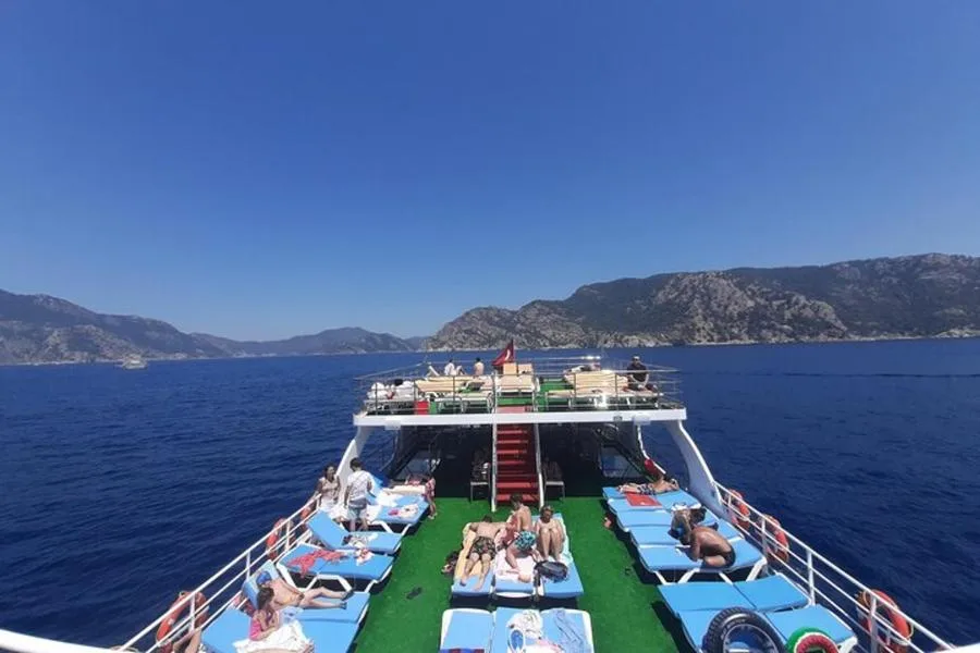 Full-Day Glass bottom Semi Submarine Cruise in Marmaris – الصورة 3