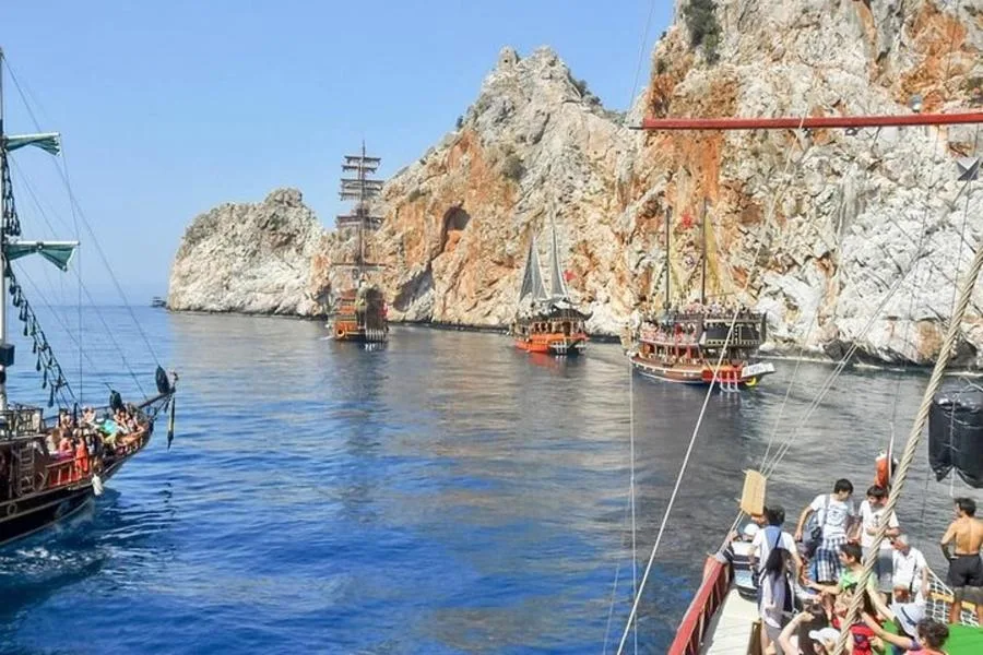 Alanya Korsan Tekne Turu: Köpük Partisi, Her Şey Dahil. İçecekler ve Transfer – fotoğraf 5