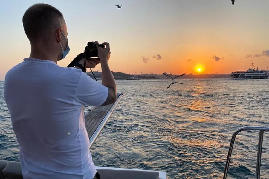 Sunset Cruise on a Luxury Yacht with Demirhindi and Snacks – photo 3