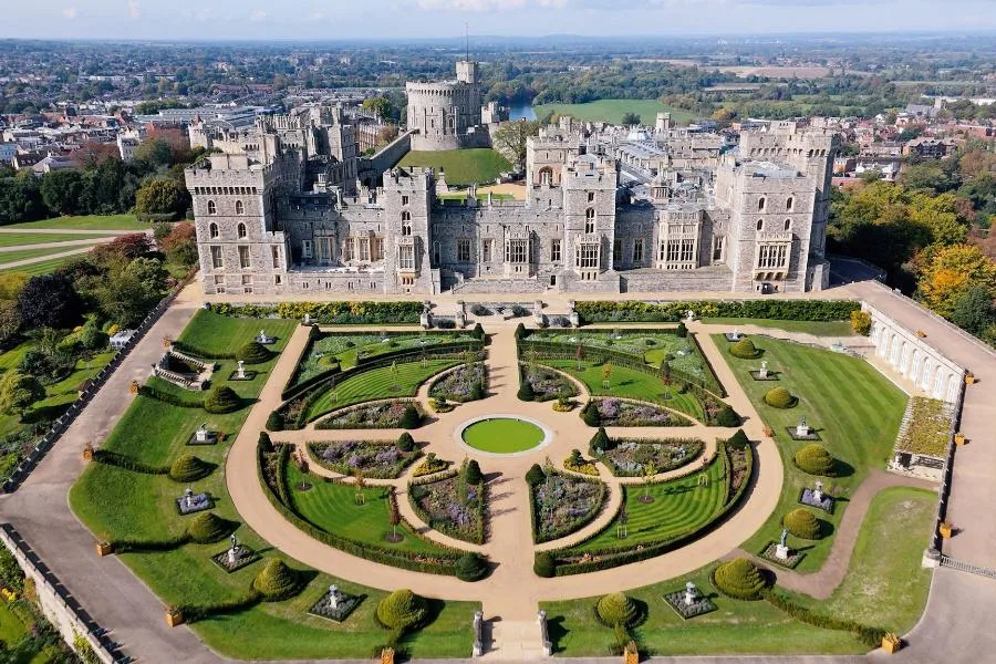 Windsor Kalesi Bileti: Kraliyet Konutu, Devlet Daireleri ve Bebek Evi – fotoğraf 4