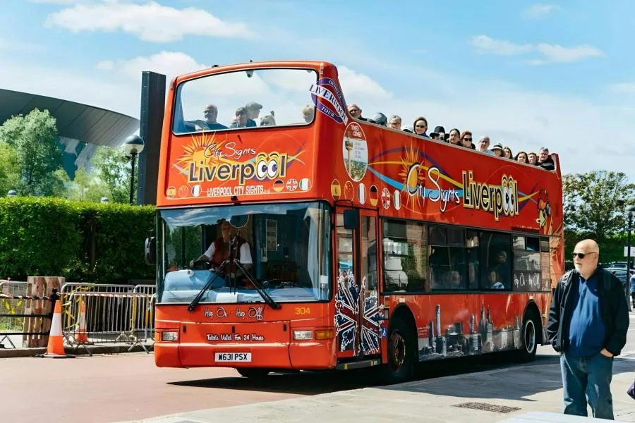 City and Beatles Tour with Hop-on, Hop-off Bus – photo 4