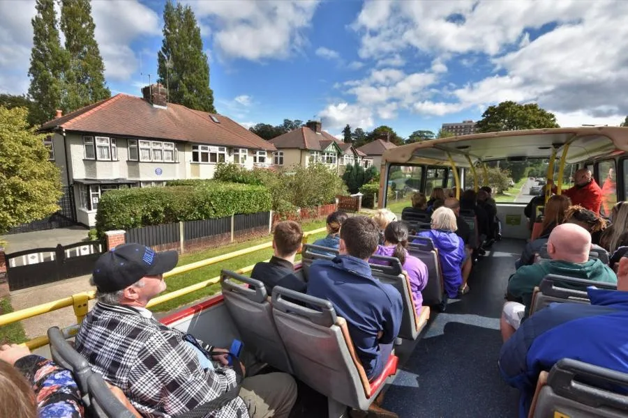 City and Beatles Tour with Hop-on, Hop-off Bus – photo 5