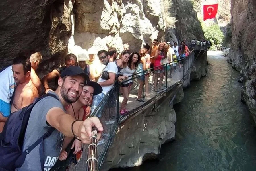Açık Büfe Öğle Yemeği ile Fethiye Saklıkent Kanyonu Turu – fotoğraf 2