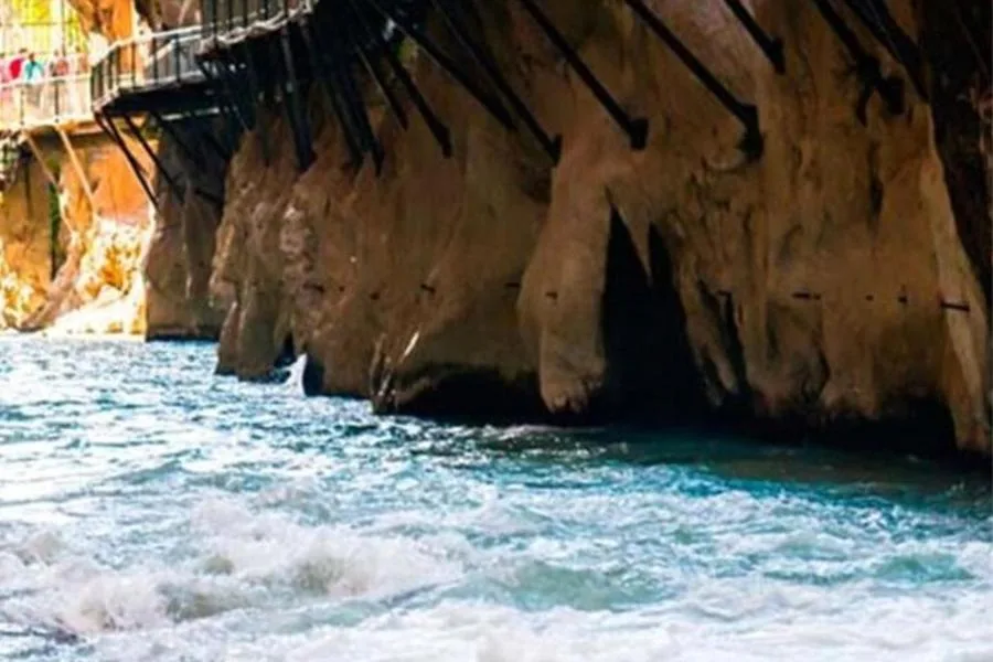 Açık Büfe Öğle Yemeği ile Fethiye Saklıkent Kanyonu Turu – fotoğraf 3