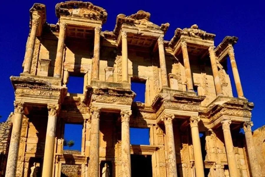 Ephesus Tour with Temple of Artemis and Sirince Village From Izmir – الصورة 1