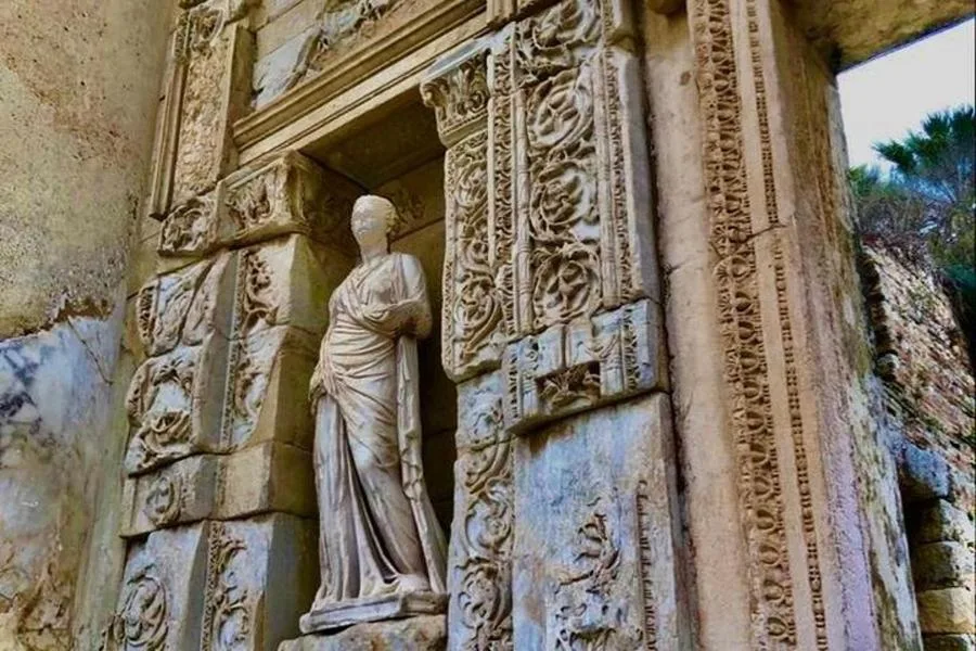 Ephesus Tour with Temple of Artemis and Sirince Village From Izmir – الصورة 3