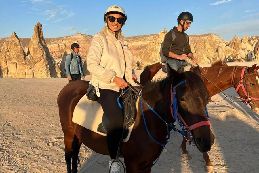 جولة ركوب الخيل في غوريمه، أرض الخيول الجميلة – الصورة 2