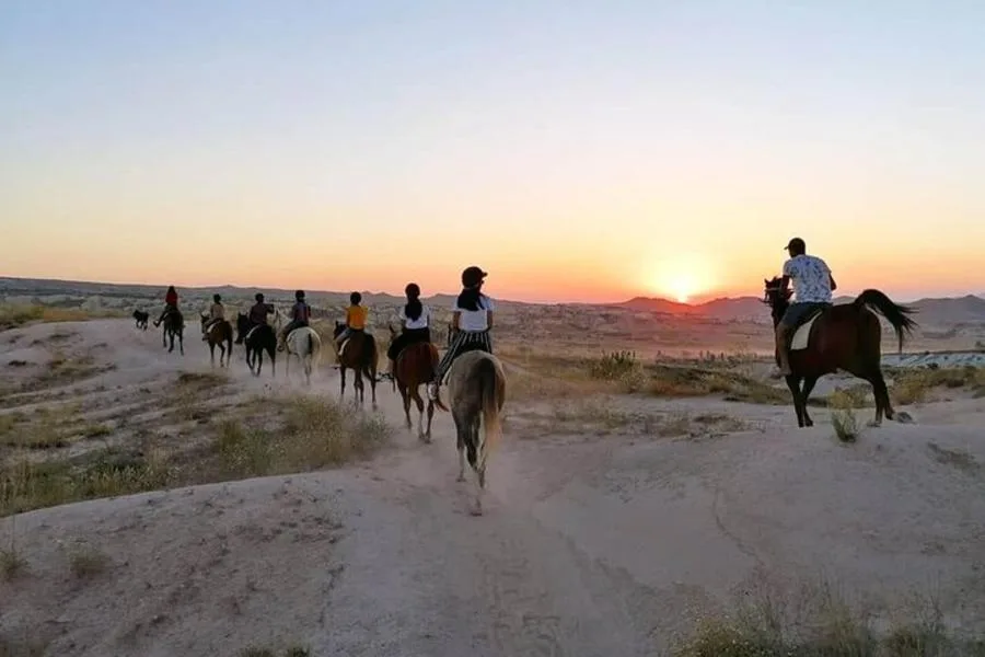 جولة ركوب الخيل في غوريمه، أرض الخيول الجميلة – الصورة 4