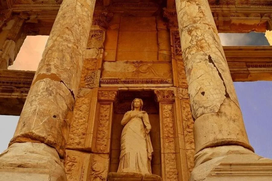 Mini Grup Efes & Meryem Ana Evi Turu (Maksimum 10 kişi) – fotoğraf 3