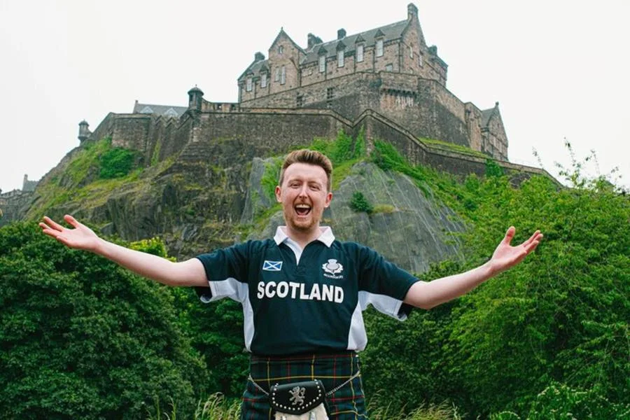 Edinburgh Castle Tickets and Tour – Local Expert Guide In a Kilt – photo 1