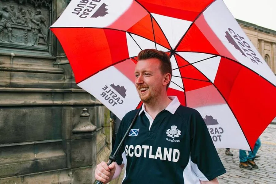 Edinburgh Castle Tickets and Tour – Local Expert Guide In a Kilt – photo 3