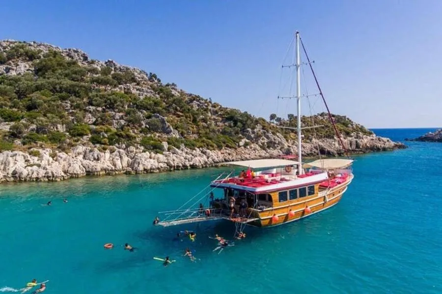 Öğle Yemeği ve Ücretsiz Alkolsüz İçeceklerle Alanya Dinlendirici Tekne Turu – fotoğraf 5