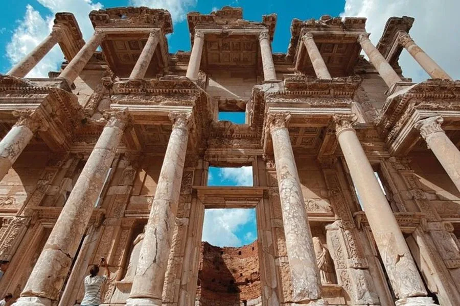 Kuşadası veya Selçuk’tan Küçük Grup Efes Turu – fotoğraf 1