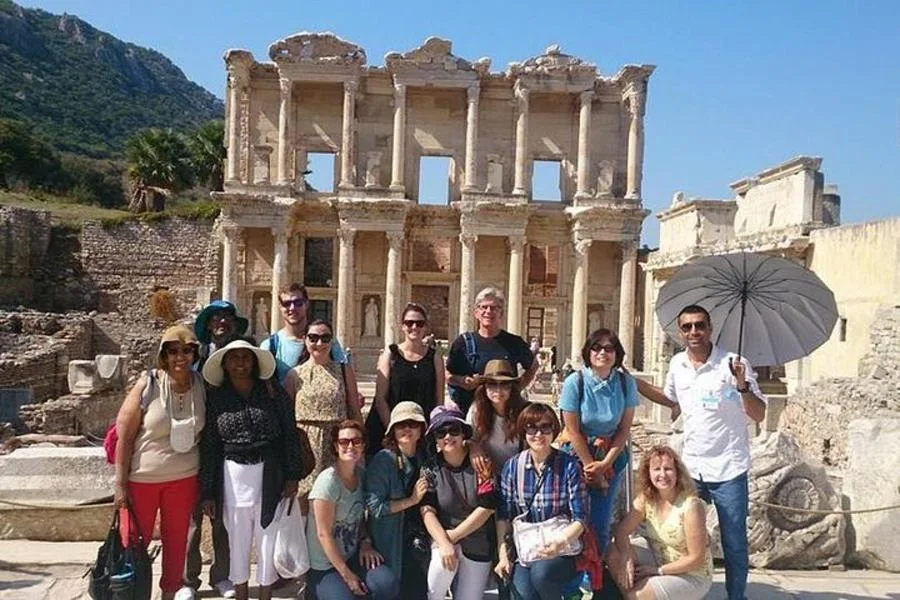 Kuşadası veya Selçuk’tan Küçük Grup Efes Turu – fotoğraf 3