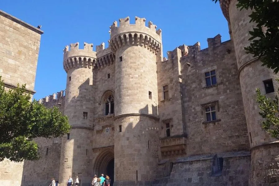 Rhodes Old Town Scavenger Hunt & Self-Guided Walking Tour – photo 3