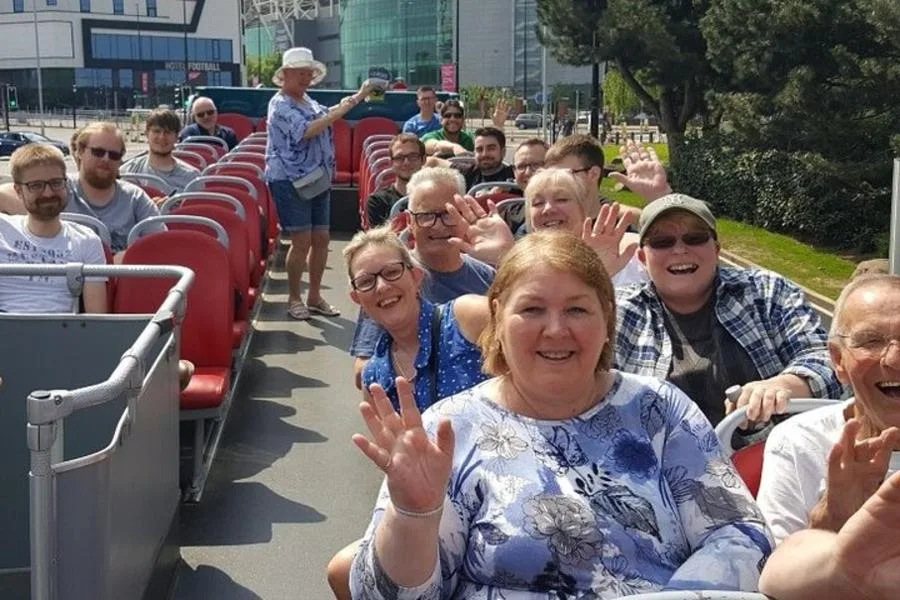 Manchester: Sightseeing Open-Top Bus Tour – الصورة 3