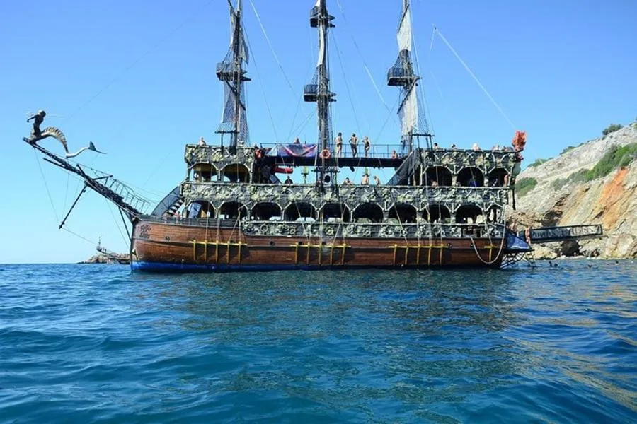 Alanya: Öğle Yemeği ve Alkolsüz İçeceklerle Korsan Tekne Turu – fotoğraf 2