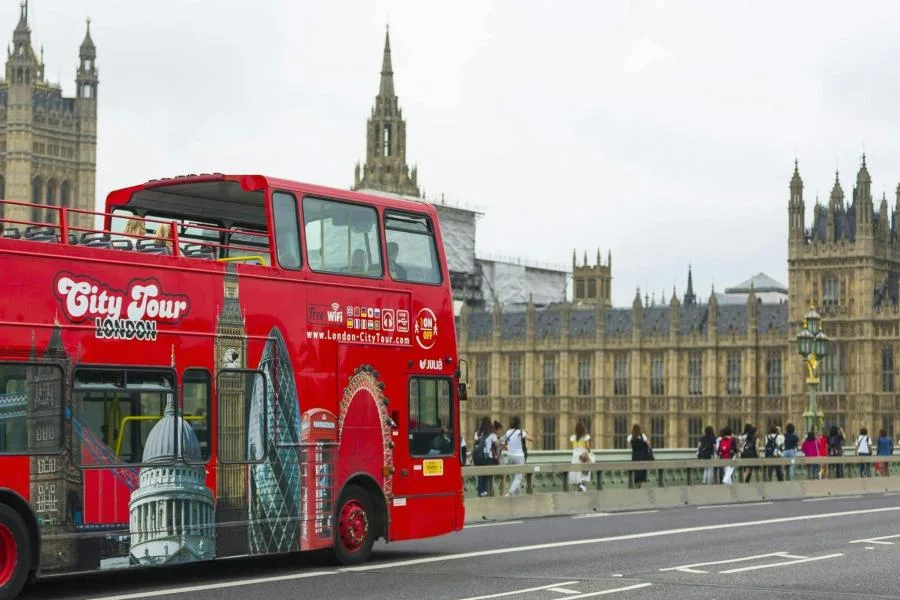 Londra Hop-On Hop-Off Otobüs Turu: Üç Hat, Sesli Rehber ve Thames Gezisi – fotoğraf 1