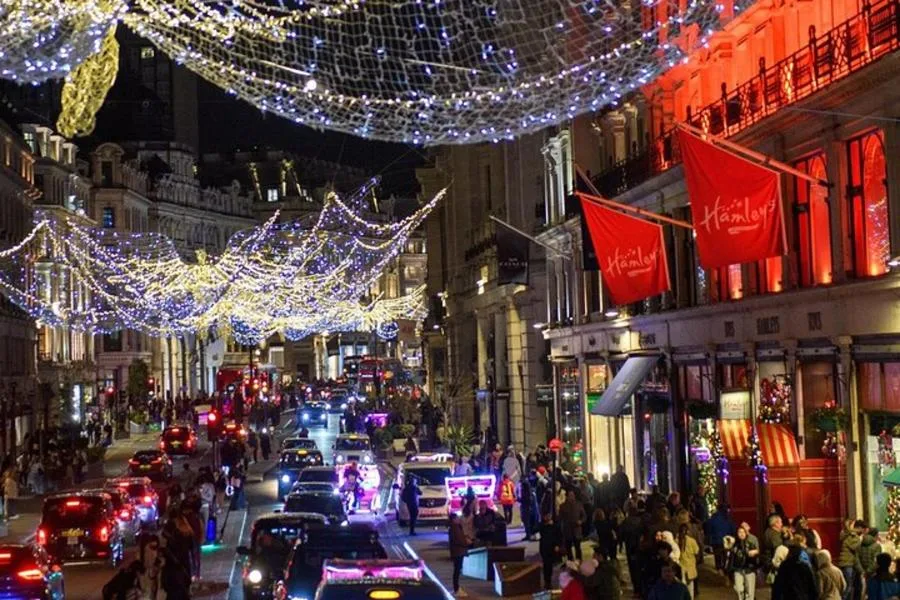 Christmas Lights Tour by Vintage Bus in London – photo 4