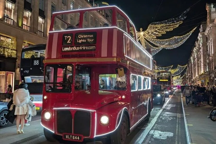Christmas Lights Tour by Vintage Bus in London – photo 5