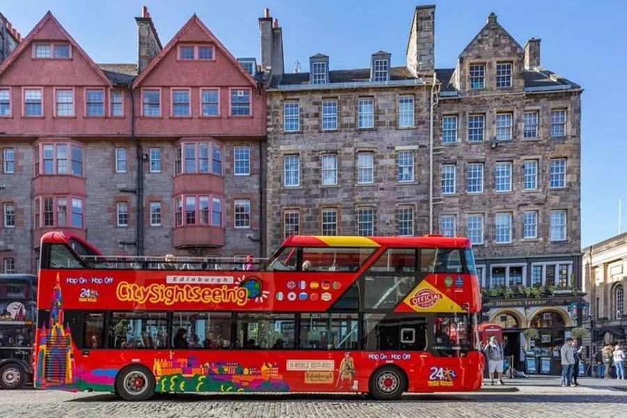 24-hour Hop-on, Hop-off Sightseeing Bus Tour – fotoğraf 1