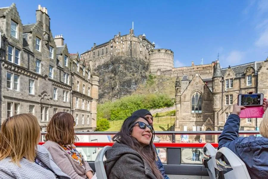 24-hour Hop-on, Hop-off Sightseeing Bus Tour – fotoğraf 2