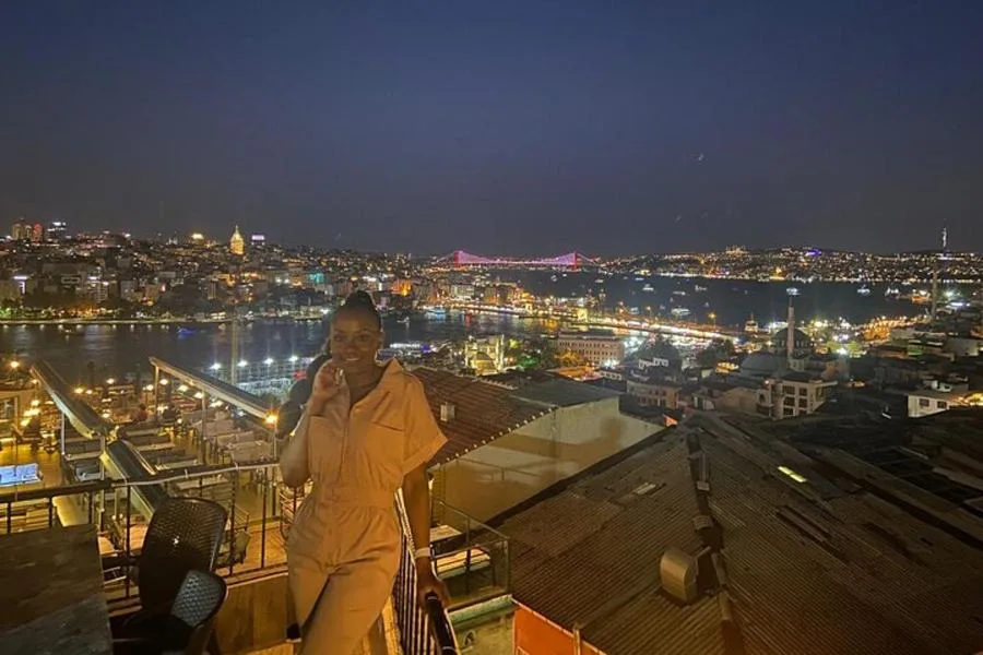 İstanbul Yemek Turu: Sokak Lezzetleri, Çatı Terası ve Geleneksel Akşam Yemeği – fotoğraf 2