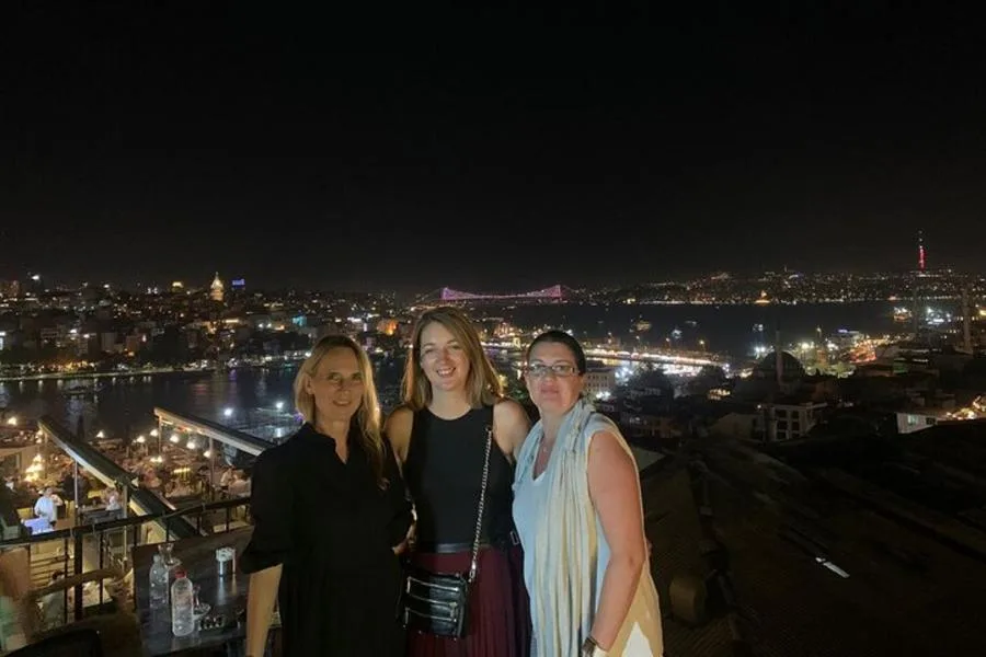 İstanbul Yemek Turu: Sokak Lezzetleri, Çatı Terası ve Geleneksel Akşam Yemeği – fotoğraf 5