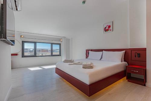 Family Room - With Balcony