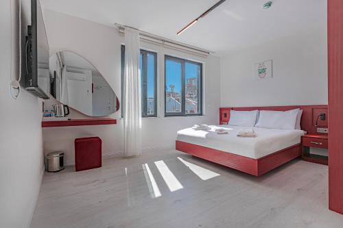 Deluxe Double or Twin Room with Balcony