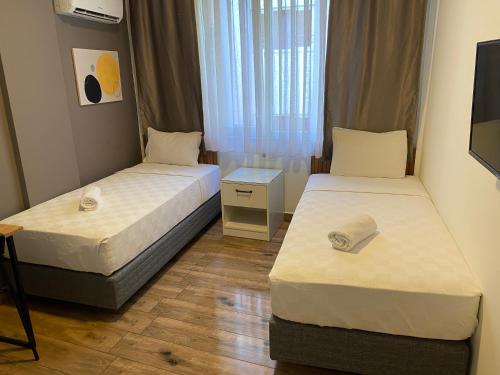 İki Yataklı Oda - Ortak Banyolu