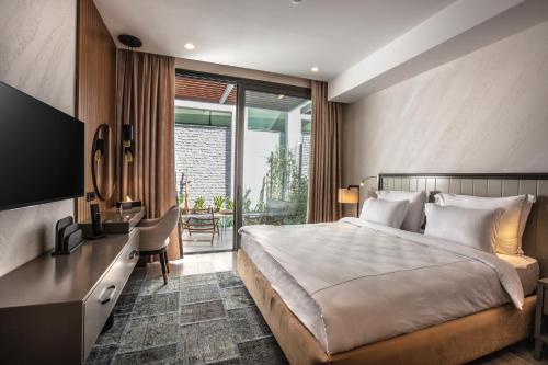Suite with Private Pool