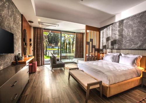 Triple Room with Terrace