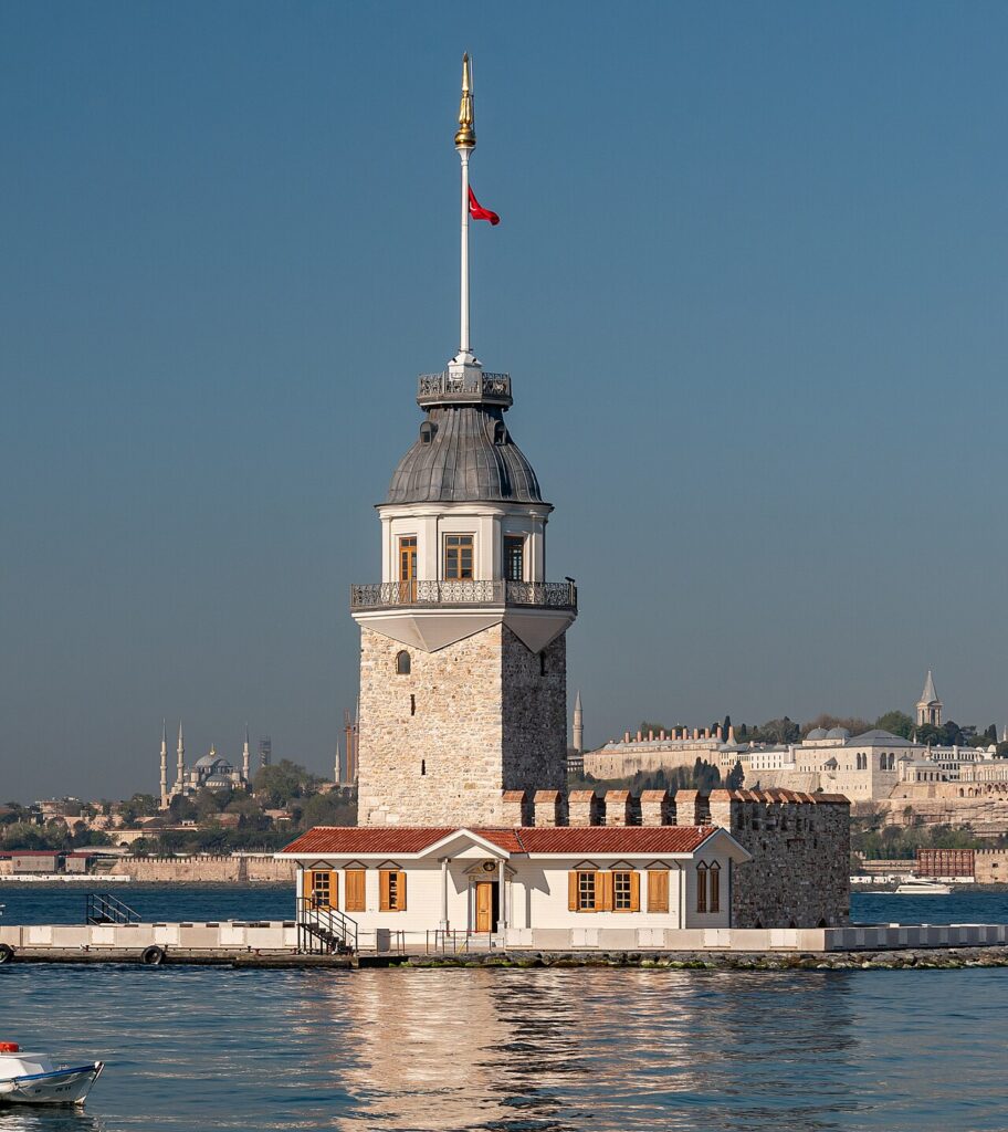 Boğaz'da Kız Kulesi