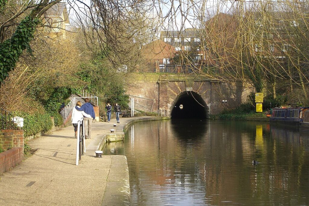 Londra Regent's Canal ve Islington tüneli