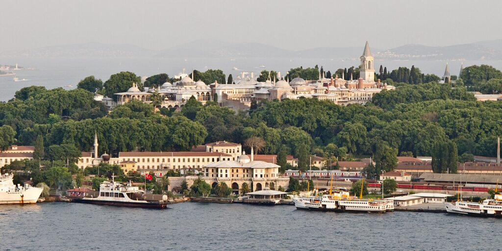 Boğaz'dan Topkapı Sarayı ve Sarayburnu