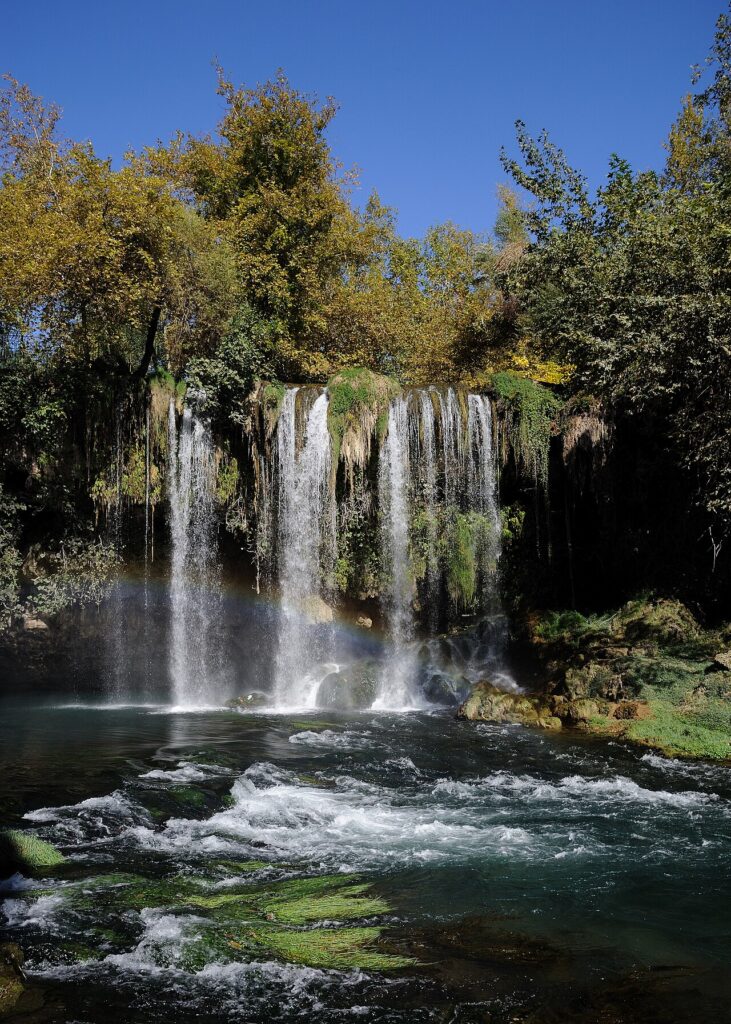 Antalya'da Yukarı Düden Şelalesi