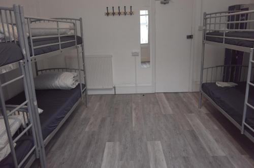 Bed in 6-Bed Mixed Dormitory Room