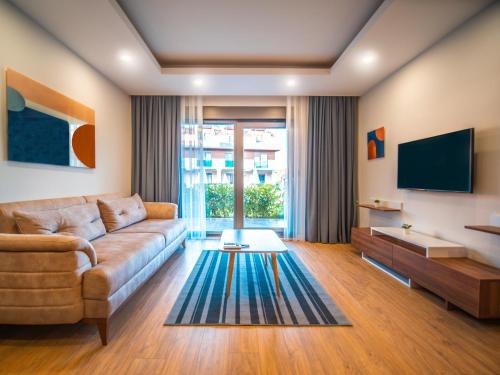 Suite - Pool View