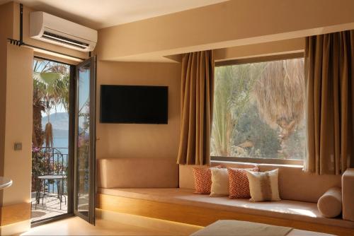 Deluxe Çift Kişilik veya İki Yataklı Oda - Bahçe Manzaralı