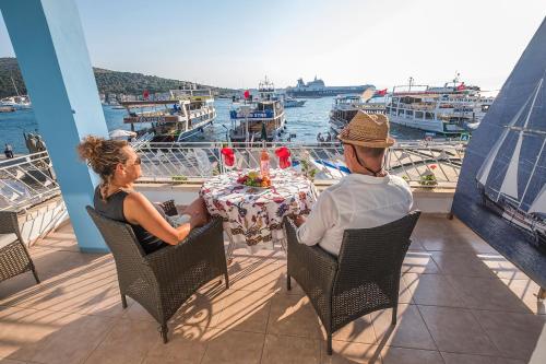 Delüks Çift Kişilik veya İki Yataklı Oda
