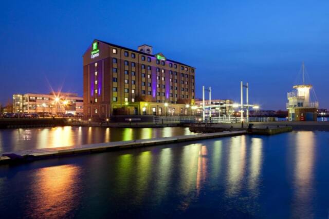 Holiday Inn Express Manchester – Salford Quays, an IHG Hotel