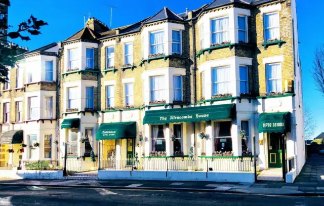 Ilfracombe House Hotel – near Cliffs Pavilion