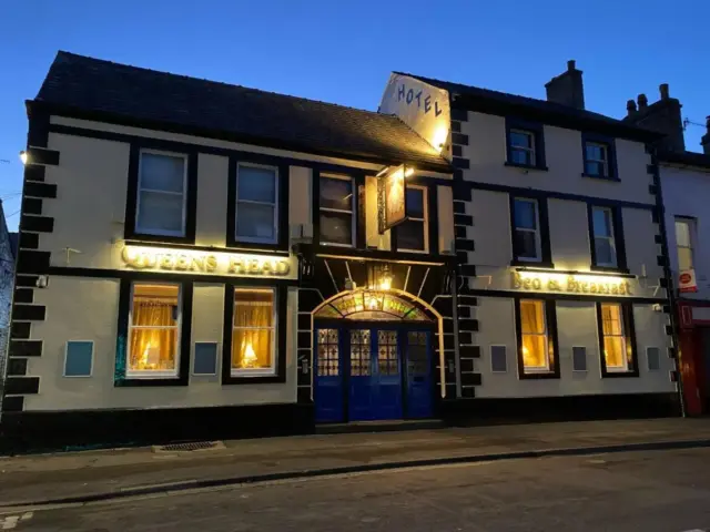 The Queen’s Head Hotel