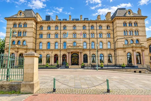 The Victoria Hotel, Bradford by Sunday