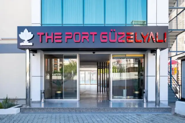 The Port Güzelyalı