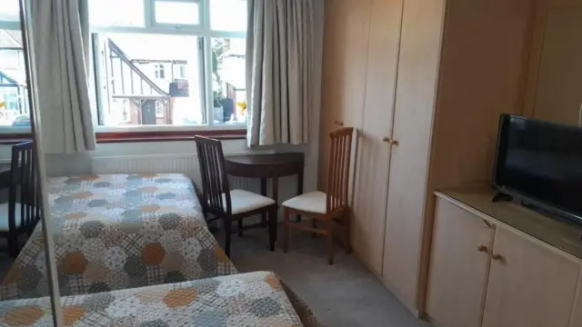 Edgware B&B
