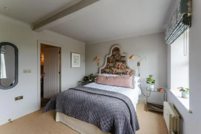 The 3 Acres Inn & Restaurant
