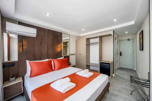 The Golden Park Hotel