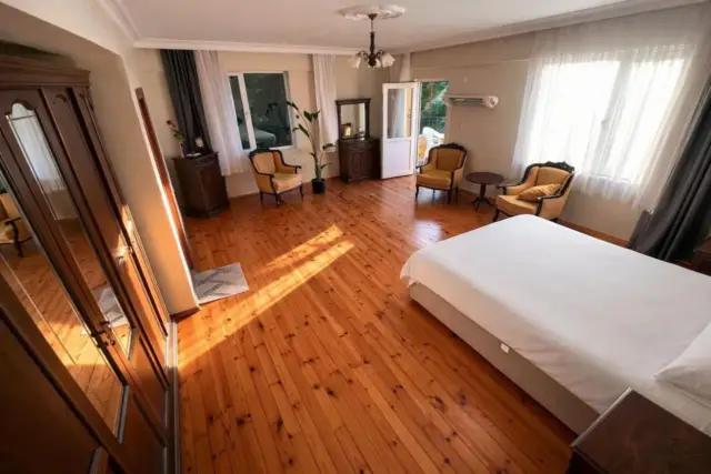Nature Gate Airport Hotel
